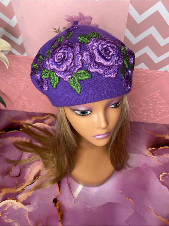 Accessories - 🎀🌷 Purple Floral Embroidered Wool Feel Beret 🌷🎀 NWT
